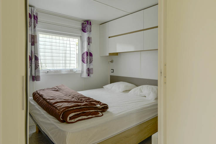 Location Lodge Résidentiel camping Vendée : chambre parents