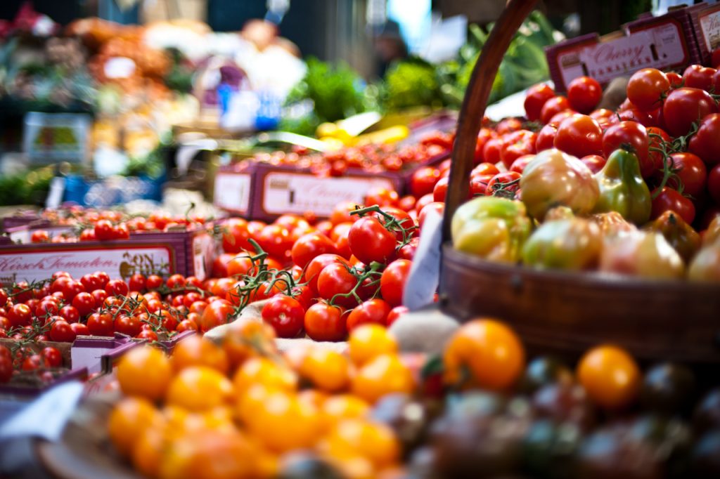 tomates marché saint-gilles-croix-de-vie