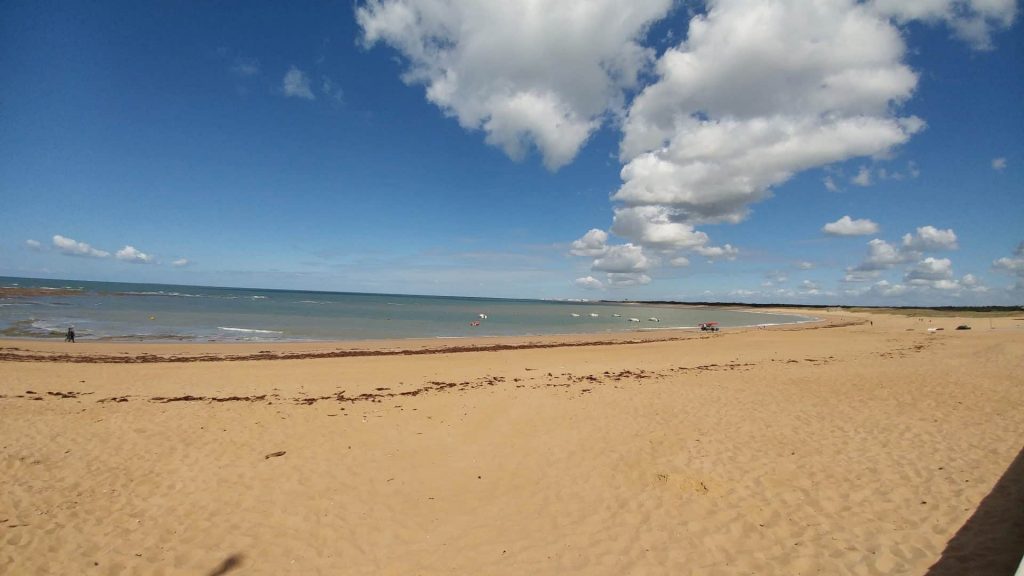 Plage proche du camping en vendée 4 étoiles