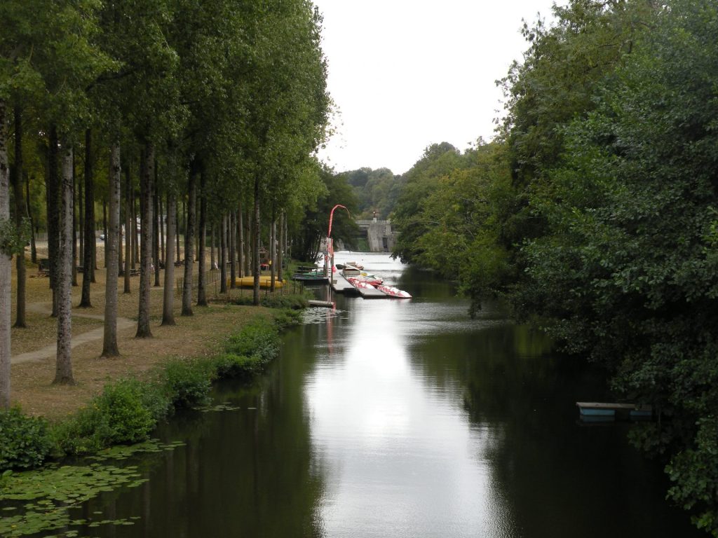 Rivière la vie à Apremont près du camping